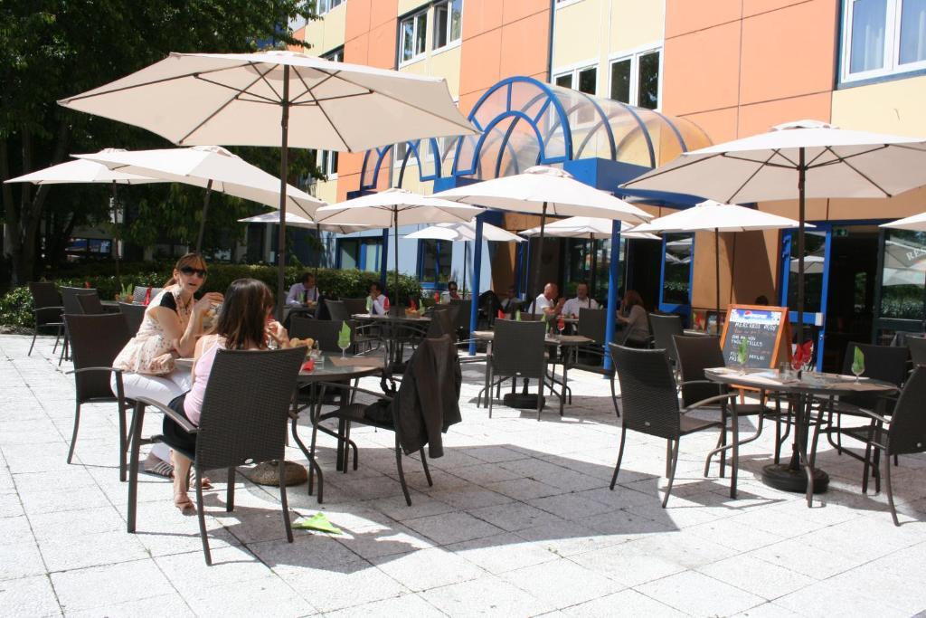 Euro Hotel Paris Кретей Экстерьер фото